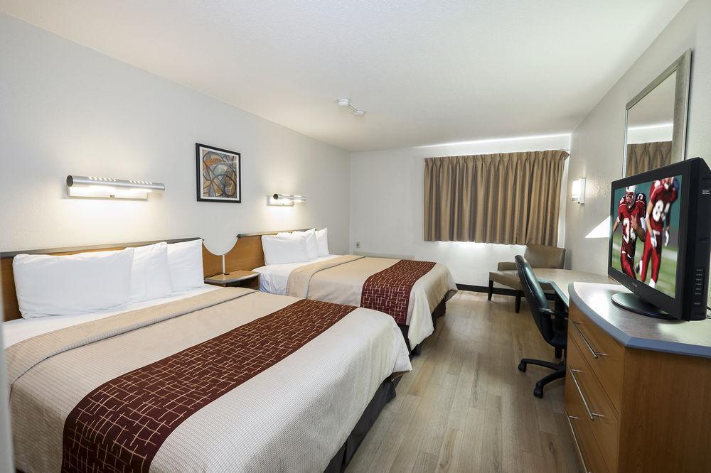 Red Roof Inn Plus+ South Deerfield - Amherst Exterior photo